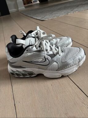 Nike Zoom Air running shoes